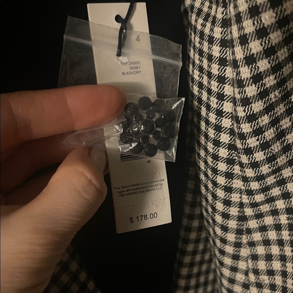 Tahari Houndstooth Blazer in Black and White - Picture 10 of 10